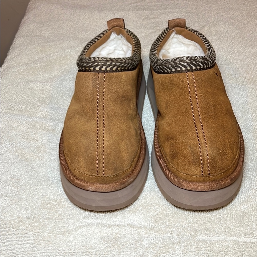 Men's Tan Slip-On Shoes - Picture 1 of 8